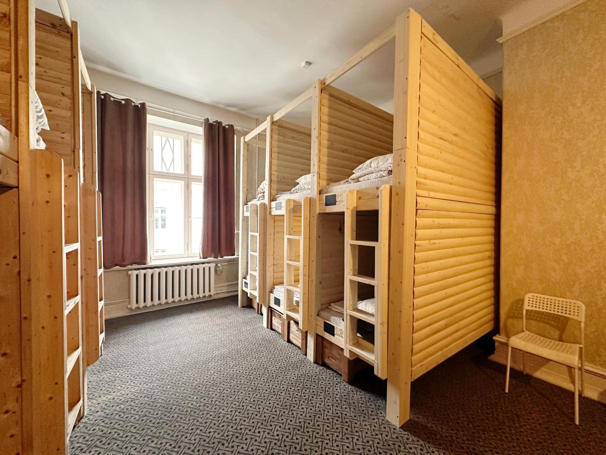 Hostel Imaginary (adults Only) *